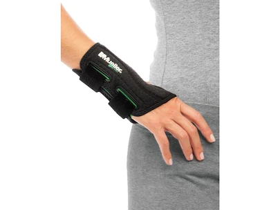 Mueller  Green Fitted Wrist Brace Csuklóortézis