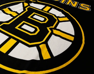 Official Merchandise  NHL Boston Bruins Black Törülköző