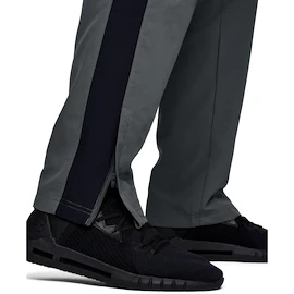 Under Armour VITAL WOVEN PANTS gray Férfi-melegítőalsó